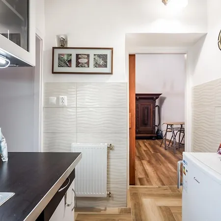 Bpr Esteve Sqr With A/c Apartamento Budapest
