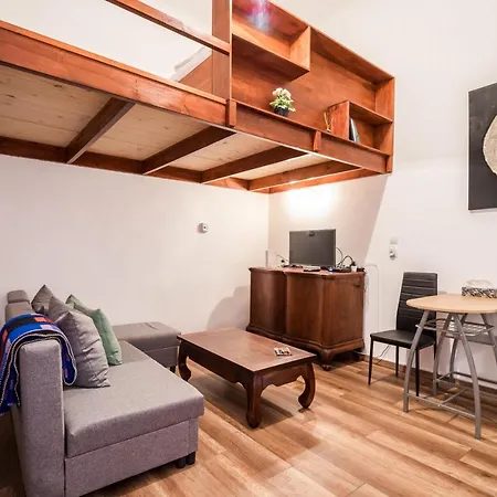 Bpr Esteve Sqr With A/c Apartamento